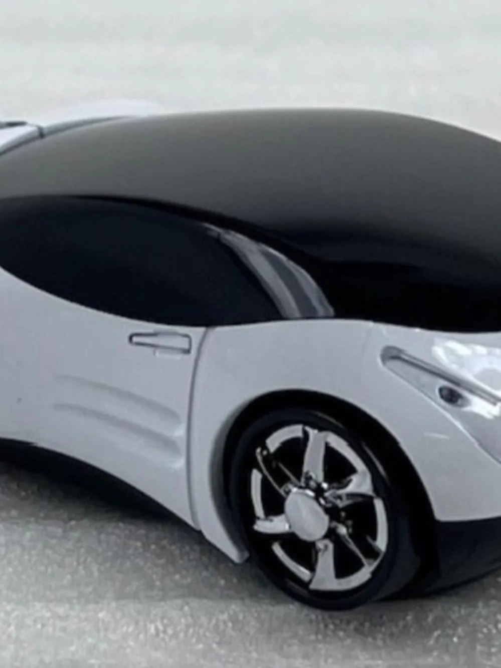 Computer Wireless Mouse Futuristic Car Shape Optical Mice USB 2.4Ghz 2 Button